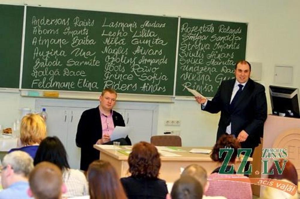«Vienotības» Jelgavas novada nodaļa izvēlējusies kandidātus vēlēšanām; Rimša paziņo, ka šīs partijas sarakstā tomēr nestartēs (ar foto)