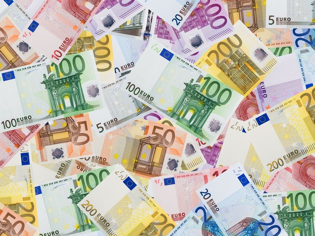 Pastā pret eiro samainīti jau vairāk nekā 6,5 miljoni latu