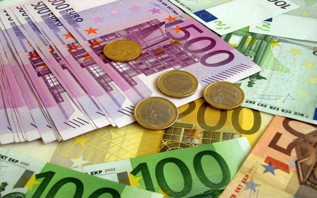 Cenu monitorings: Pakalpojumu sniedzēji cenas apaļojuši gan uz augšu, gan leju